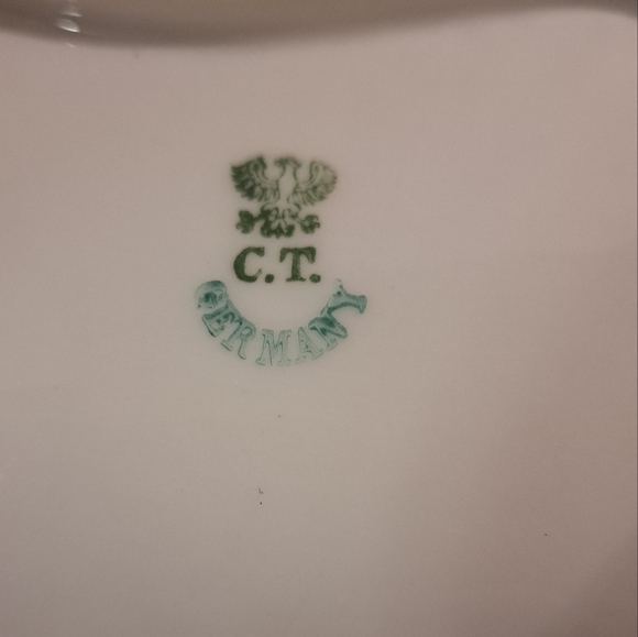 Antique C.T. German divided bowl with handle, green, and gold. - Picture 5 of 15